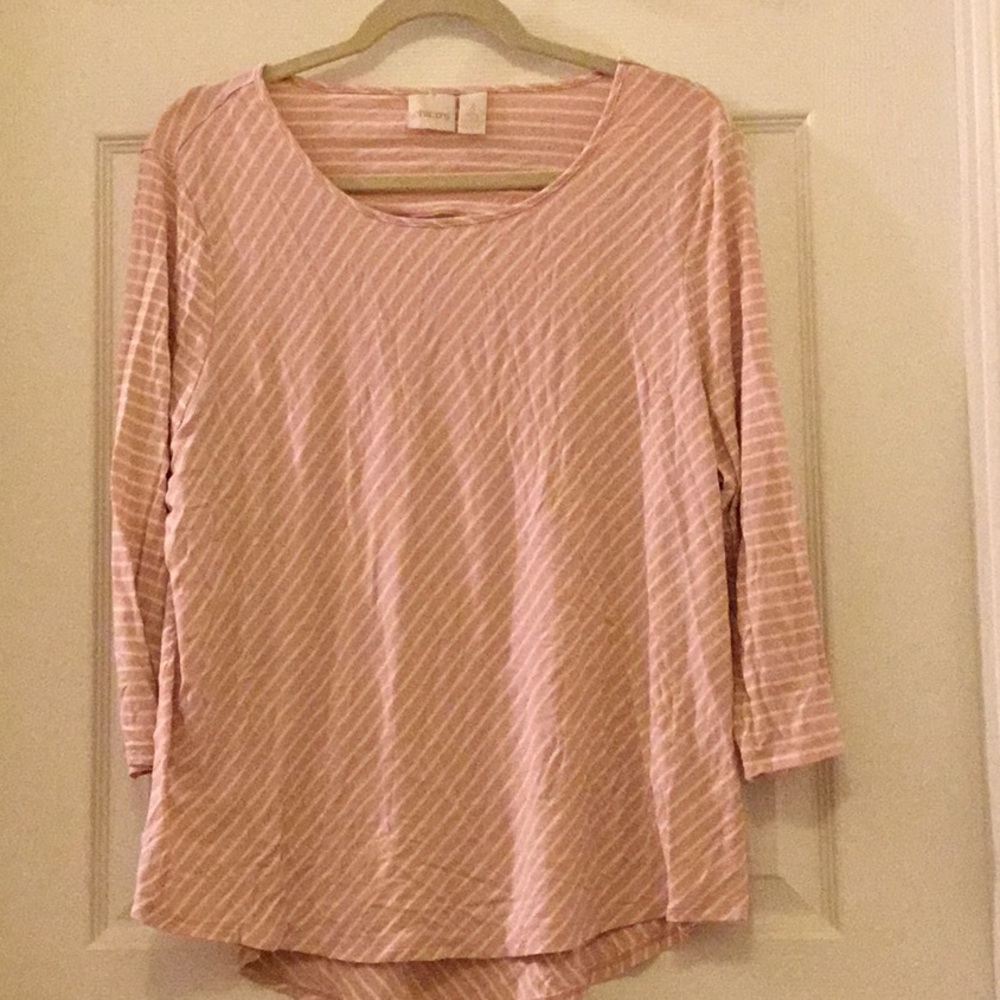 Quarter sleeve shirt